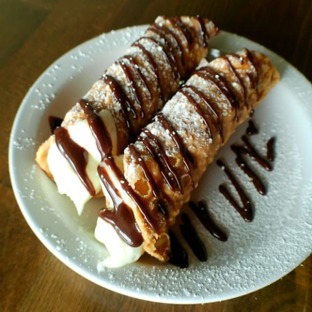 ELLA'S CANNOLI.